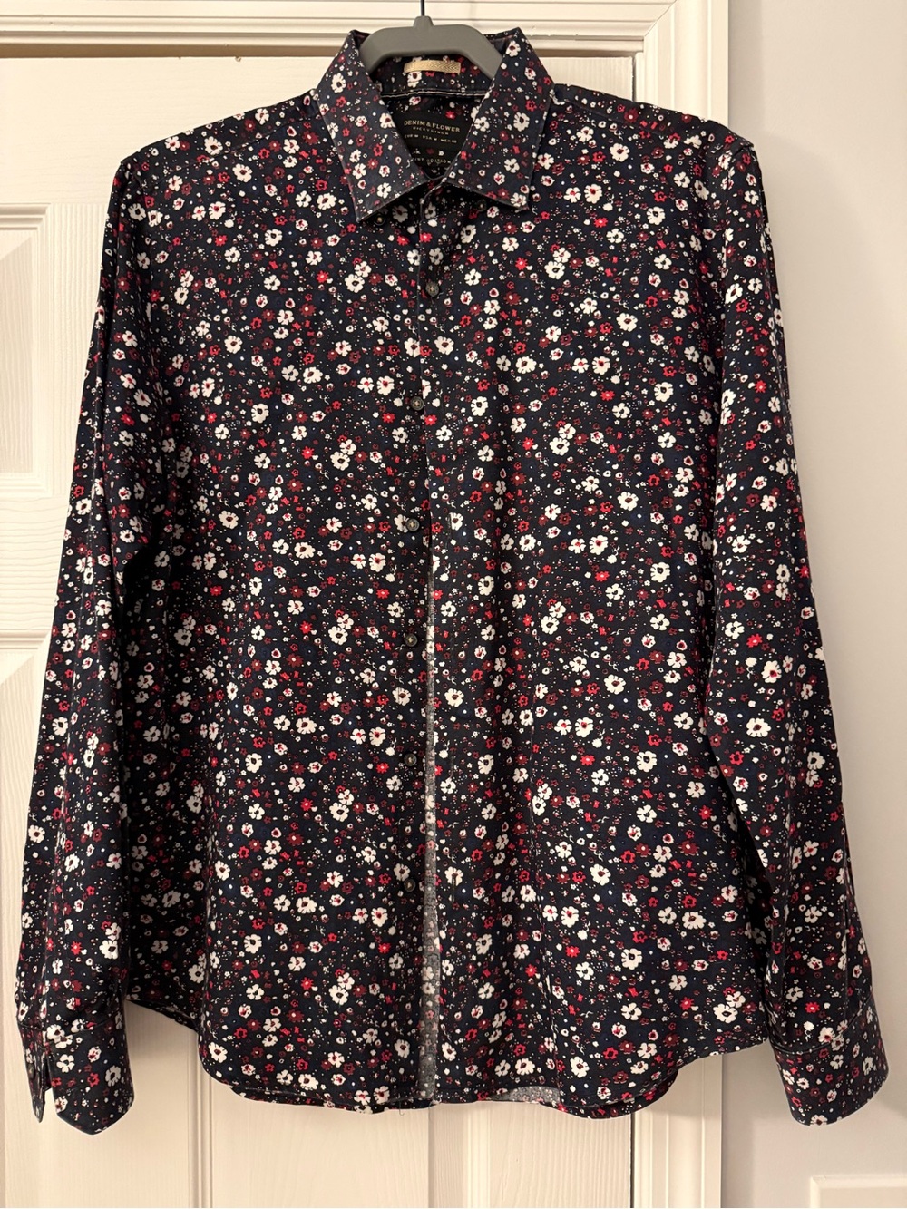 Denim & Flower Women's Navy Floral L/S Button-Down Shirt Red & White Print sz M